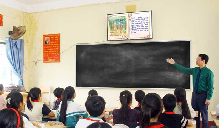 Giao diện sách lật điện tử bài đọc mẫu Kì diệu rừng xanh